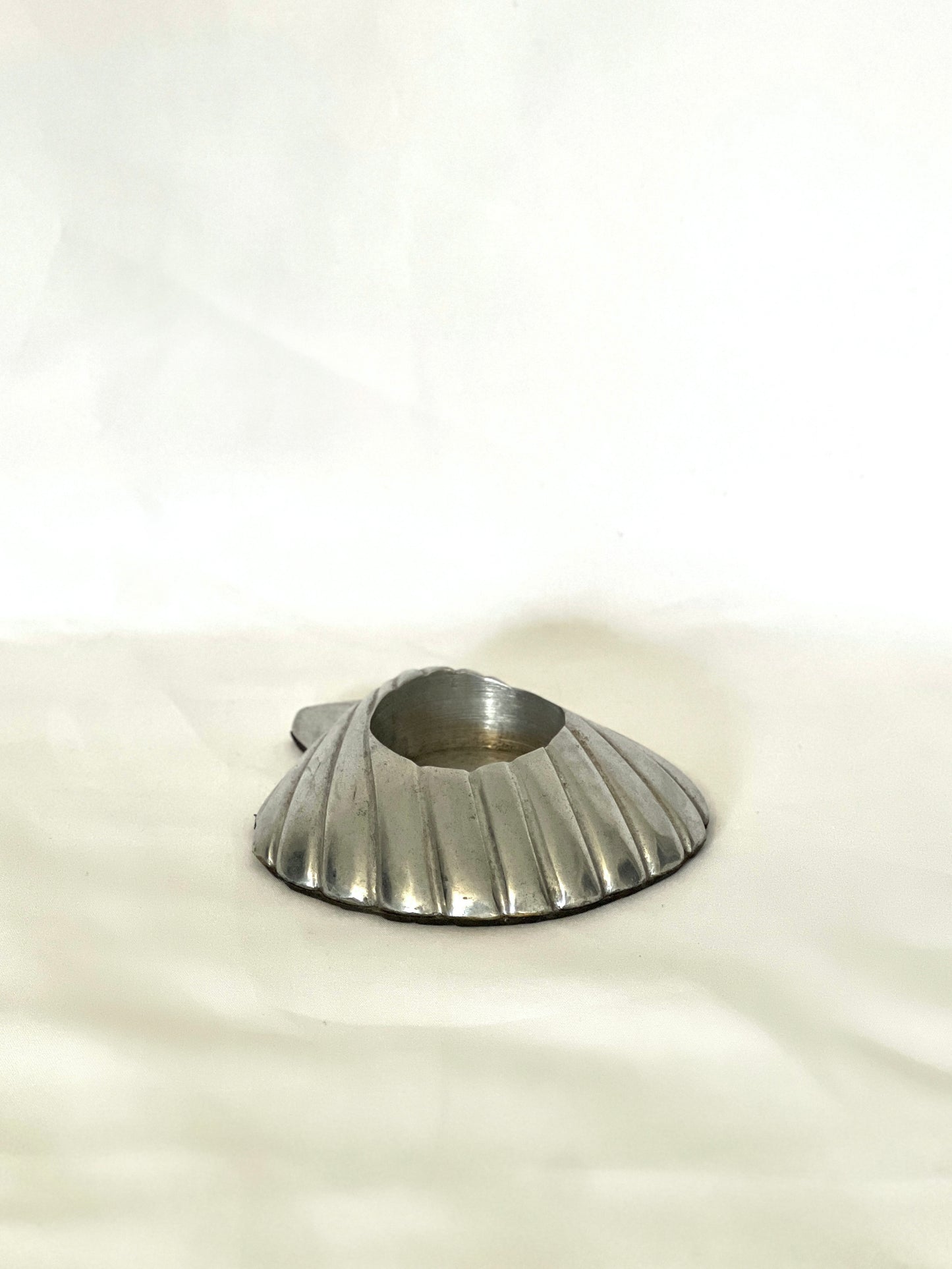 Pewter Seashell Tealight Candleholder