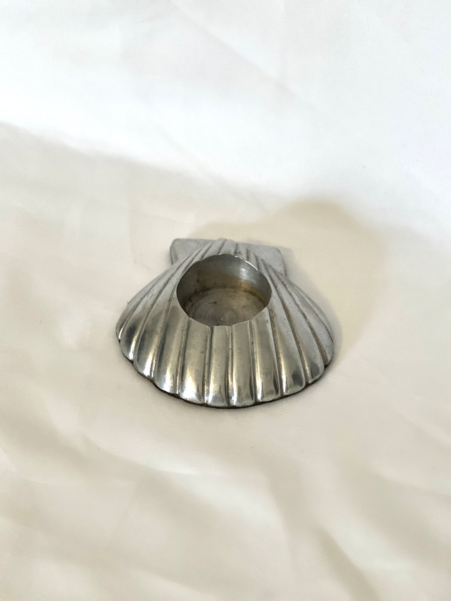 Pewter Seashell Tealight Candleholder